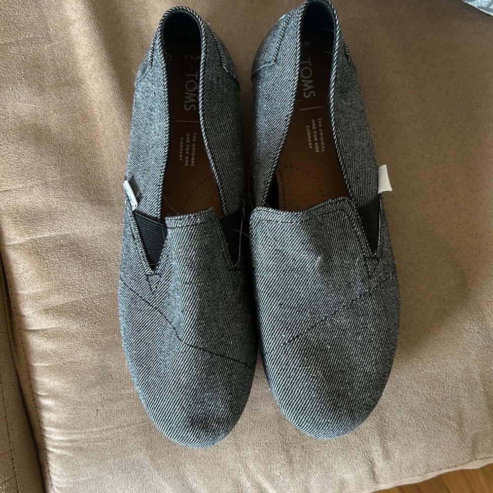 NWOT TOMS